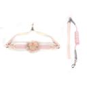 Imagen que muestra el producto Arnés Micky Para Mascotas. Arnés con correa, cuenta con gancho para ajustar y anillo tipo D para fijar la correa. Material: Poliéster Color: Beige, verde, azul, rosado Disponible: Razas pequeñas.