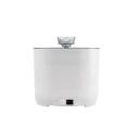 Imagen que muestra el producto Fuente Con Sensor Para Mascotas. Fuente con sensor, cuenta con base recargable con puerto para conectar la bomba silenciosa y cable USB, grifo en forma de gato y filtro. Salida de agua por movimiento, tambien cuenta con una descarga programada cada 30 min durante 60 segundos mientras no se enuentre en uso. Capacidad de 2.2 L. Material: Plástico Color: Disponible en la foto Disponible: Razas pequeñas