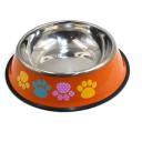 Imagen secundaria del producto Comedero Estampado Huesitos Para Mascotas. Comedero para mascotas redondo, cuenta con estampados en los costados. Material: Acero inóxidable Color: Rosado, verde, azul, naranja, rojo Disponible: Razas pequeñas. Medidas: Largo 29 cm* Ancho 7 cm