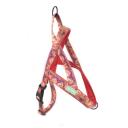 Imagen que muestra el producto Arnés Con Broche De Seguirdad  Talla L. Arnés estampado, cuenta con hebillas ajustables, broche de seguridad y anillo tipo D en la parte superior y en el pecho para fijar la correa. Material: Poliéster, metal                                                                                            Color: Rojo, verde, azul oscuro, azul claro   Disponible: Razas grandes Medidas: TALLA L CUELLO 46-66 CM TORSO MIN-MAX 61-76 CM PESO MAXIMO APROX 23-36 KG