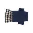 Imagen que muestra el producto Vestido Jardinera Para Mascotas. Vestido jardinera con estampado estilo tartán. Material: Poliéster Color: Azul, rosado, rojo Disponible: Razas pequeñas y medianas.