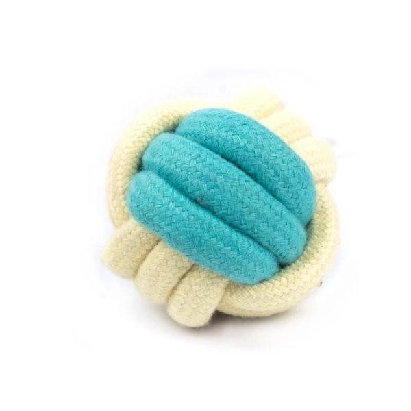 Imagen que muestra el producto Juguete Pelota De Tela Para Mascotas. Juguete pelota cuerda. Material: Poliéster Color: Azul, rosa, amarillo Disponible: Razas pequeñas y medianas.