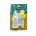 Imagen que muestra el producto Biberon Con Cepillo Para Mascotas. Biberon para mascotas especialmente diseñado para cachorros, gatos o conejos pequeños, cuenta con escala en el costado para controlar el volumen de alimentación diaria, cepillo de limpieza y chupón de repuesto. Material: Plástico, caucho  Color: Blanco  Disponible: Razas pequeñas de aproximadamente 1 mes de edad.