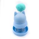 Imagen que muestra el producto Juguete Gato Con Catnip. Juguete con pelota de catnip compacto, trae adhesivo para pegar a superficies planas. Material: Plástico, catnip                                                                                                                                                                                                             Color: Morado, azul                                                                                                                                                                                                               Disponible: Razas pequeñas.