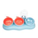 Imagen secundaria del producto Comedero Doble Y Bebedero Con Bowls Removibles. Comedero doble y bebedero con bowls removibles, cuenta con recipiente con sistema tipo cifón que permitirá dejar fluir el agua y piezas antideslizantes. Fácil de armar y limpiar. Material: Plástico Color: Azul con naranja, lila con verde aguamarina Disponible: Razas pequeñas