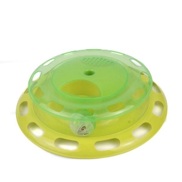 Imagen que muestra el producto Juguete Interactivo Pelota Cascabel Para Mascotas. Juguete interactivo con base compacta sin riesgo de vuelco, pelota cascabel en el medio, tapa giratoria y orificios por donde podrás esconder snaks. Material: Plástico Color: Verde Disponible: Razas pequeñas