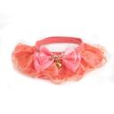 Imagen secundaria del producto Cuello Con Accesorio  Para Mascotas  Talla M. Collar con moño en el centro y cinta de tela ajustable. Talla M. Material: Poliéster Color: morado, rosado, negro, blanco  Disponible: Razas medianas y grandes.