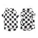 Imagen que muestra el producto Camisa Lanuda Para Mascotas. Sueter de cuadros tipo ovejero para mascotas. Material: Poliéster Color: Negro, morado, rosado Disponible: Razas pequeñas y medianas