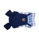 Imagen secundaria del producto Overol Student Para Mascotas. Overol student para mascotas, cuenta con bolsillo decorativo, camisilla estilo tartán y botones inferiores para apuntar. Material: Poliéster Color: Azul, rosado, rojo, negro Disponible: Razas pequeñas y medianas.