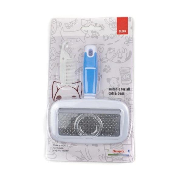 Imagen que muestra el producto Carda Con Peinilla Pequeña Para Mascotas. Cepillo de cabeza cuadrada, cuenta con cerdas de metal, mango antideslizante y peinilla pequeña. Material: plástico, metal Color: Azul, rosado, fucsia Disponible: Razas pequeñas con pelaje largo.