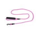 Imagen secundaria del producto Correa Unicolor Para Mascotas. Correa unicolor, cuenta con mango ergonómico y gancho para fijar al collar o arnés. Material: Poliéster, metal  Color: Rojo, azul, rosado, negro, naranja, amarillo                                                                                           Disponible: Razas pequeñas.Medidas:  Largo 1,20cm * Ancho 0,5cm