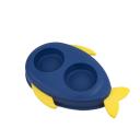 Imagen que muestra el producto Comedero Pez Para Mascotas. Comedero doble con diseño de pez, cuenta aletas extraíbles. Material: Plástico Color: Verde, azul, morado Disponible: Razas pequeñas. Medidas: Largo 35 cm * Ancho 23,5cm*Alto 6cm