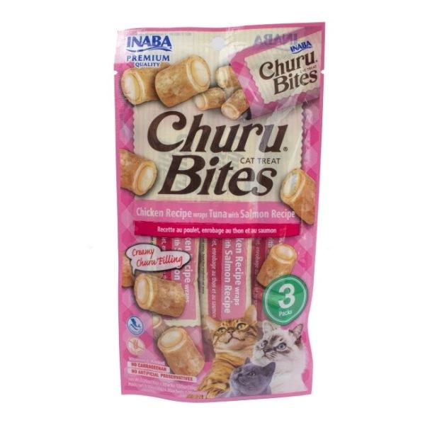 Imagen que muestra el producto Churu Bites For Cat Chicken Recipe Wraps Tuna With Salmon. Suplemento alimenticio en trocitos cubiertos de una pasta de pollo suave y rellenos de churu de Inaba. Ingredientes: Pollo, agua, atún, almidón de Tapioca, clara de huevo, salmón. Presentación: 3 UND X 10GR Disponible: Para gatos de todas las razas a partir de las 12 semanas de edad.
