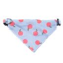 Imagen que muestra el producto Pañoleta Estilo Tartan Para Mascotas. Pañoleta estampada, cuenta con broche de seguridad, hebilla ajustable, y anillo tipo D para fijar la correa. Material: Poliéster Color: Morado, verde Disponible: Razas pequeñas y medianas