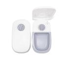 Imagen secundaria del producto Comedero Con Temporizador Para Mascotas. Comedero con temporizador, cuenta con dos recipientes fácil de limpiar y gomas antideslizantes. Programación de comida entre 0-48 horas cuando esté fuera de casa o para mantener un horario regular y controlar las porciones de comida. Diseño para mantener la comida fresca y protegido. Requiere pila AA. Material: Plástico Color: Gris, rosado Disponible: Razas pequeñas y medianas