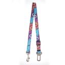 Imagen que muestra el producto Correa Para Mascotas Seguirdad Carro. Correa estampada para ajustar al broche del carro. Material: Poliéster Color/Estampado: Morado mandalas. azul rombos, rojo huesos, naranja. Disponible: Razas pequeñas, medianas y grandes.