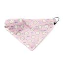 Imagen secundaria del producto Pañoleta Estampada Minimal  Para Mascotas. Pañoleta estampada para mascotas, cuenta con broche de seguridad, hebilla ajustable y anillo tipo D para fijar la correa. Material: Poliéster Color: Azul, rosado Disponible: Razas pequeñas y medianas