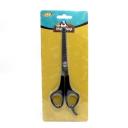 Imagen que muestra el producto Tijera Dientes Para Mascotas. Tijera con hojas dentadas ideales para perfilar, quitar volumen y abrir nudos en el pelaje de su mascota. Material: Acero inóxidable Color: Negro Disponible: Razas pequeñas y medianas.