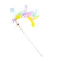 Imagen secundaria del producto Juguete Palo Con Moño Y Plumas Para Mascotas. Varita con plumas y cascabel. Material: Plástico, plumas Color moño: Rojo, azul, amarillo, rosado, morado  Disponible: Razas pequeñas.