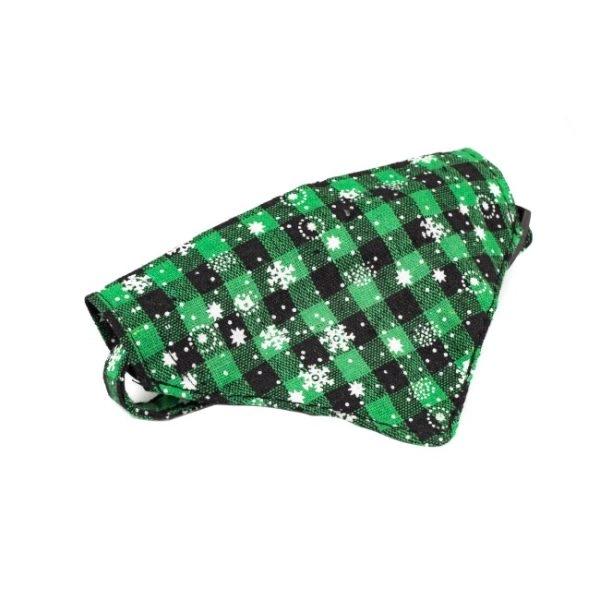 Imagen que muestra el producto Pañoleta Navideña Para Mascotas. Collar pañoleta con estampado navideño, cuenta con hebilla ajustable y anillo tipo D para poder fijar la correa.   Material: Poliéster                                                    Color: Rojo, verde                                                                         Disponible: Razas pequeñas