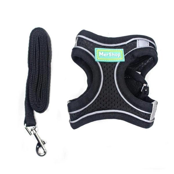 Imagen que muestra el producto Pechera Con Correa Para Mascotas. Pechera con correa, cuenta con tejido reflectivo, velcro ajustable, broche de seguridad y anillo tipo D para fijar la correa. Material: Poliéster, metal      Color:  Rojo, rosado, azul, negro, gris                                                                                                     Disponible: Razas pequeñas Medidas: TALLA S CUELLO 30-41 CM TORSO MIN-MAX 41-53 CM PESO MAXIMO – APROX 5-11 KG, TRAILLA 1,20 CM TALLA M: CUELLO  40-53 CM TORSO MIN-MAX 56-58 PESO MAXIMO – APROX 11-23 KG, TRAILLA 1,20 CM TALLA L: CUELLO 46-66 CM TORSO MIN-MAX 61-76 CM PESO MAXIMO APROX 23-36 KG, TRAILLA 1,20 CM TALLA XL: CUELLO 70-81 CM TORSO  MIN-MAX 70-82 CM PESO MAXIMO – APROX 36-50 KG, TRAILLA 1,20 CM