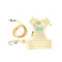 Imagen que muestra el producto Pechera Estampada Con Rosa  Talla Xl. Pechera con correa, cuenta con gancho para ajustar. Material: Poliéster, metal    Color: Rosado, vinotinto, beige                                                Disponible: Razas pequeñas Medidas: TALLA XL CUELLO 70-81 CM TORSO  MIN-MAX 70-82 CM PESO MAXIMO – APROX 36-50 KG, TRAILLA 1,20 CM