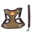 Imagen secundaria del producto Pechera Estilo Chaleco Para Mascotas. Pechera anti-tirones cuenta con hebillas ajustables, broche de seguridad y correa. Material: Poliéster, metal Color: Café, naranja, verde, rojo Disponible: Razas pequeñas, medianas