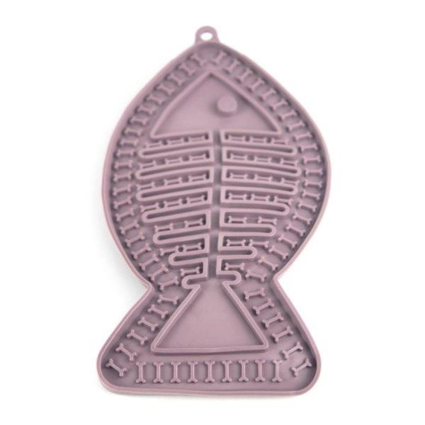 Imagen que muestra el producto Tapete De Lamer Para Mascotas. Tapete de lamer para mascotas, cuenta con ventosas para pegar en superficies planas. Ideal para una alimentación mas lenta. Material: Silicona Color: Verde, azul, curuba, morado Disponible: Razas pequeñas, medianas y grandes.