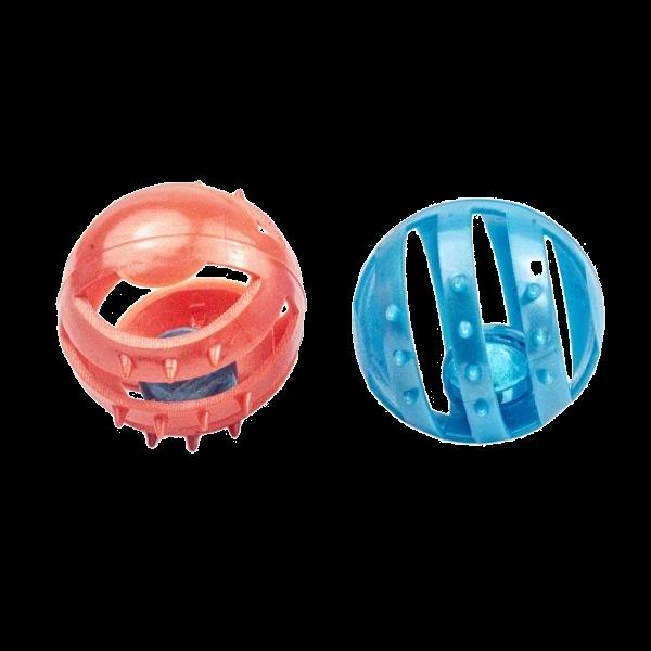 Imagen que muestra el producto Pelota Cascabel Para Mascotas. Juguete para gatos, cuenta con pelota pequeña en su interior. Material: Plástico  Color: Azul, rojo  Disponible: Razas pequeñas.